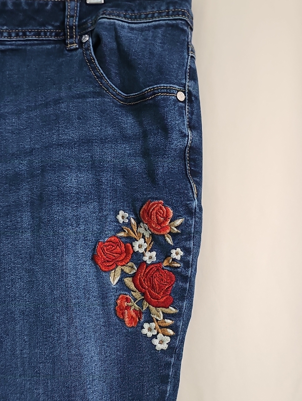Est. 1946 Embroidered Dark Blue Women's Skinny Jeans - Picture 2 of 6